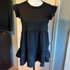 NWT 🖤 Black Pointelle Babydoll Ruffle Sleeve Top